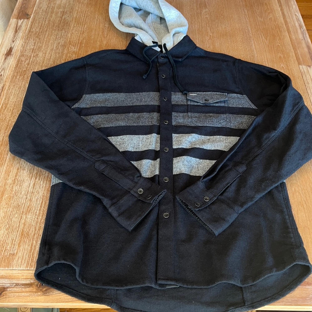 Billabong flannel hooded shirt. Size XL. EUC